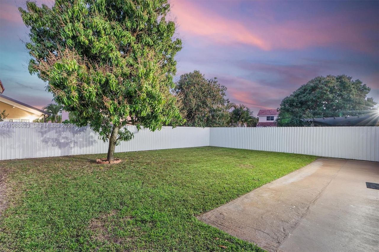 19031 NW 54th Ave, Miami Gardens, FL 33055 Photo