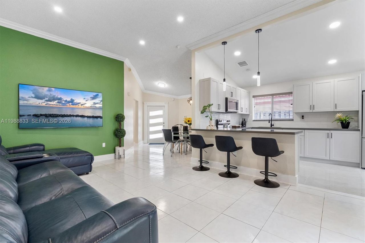 19031 NW 54th Ave, Miami Gardens, FL 33055 Photo