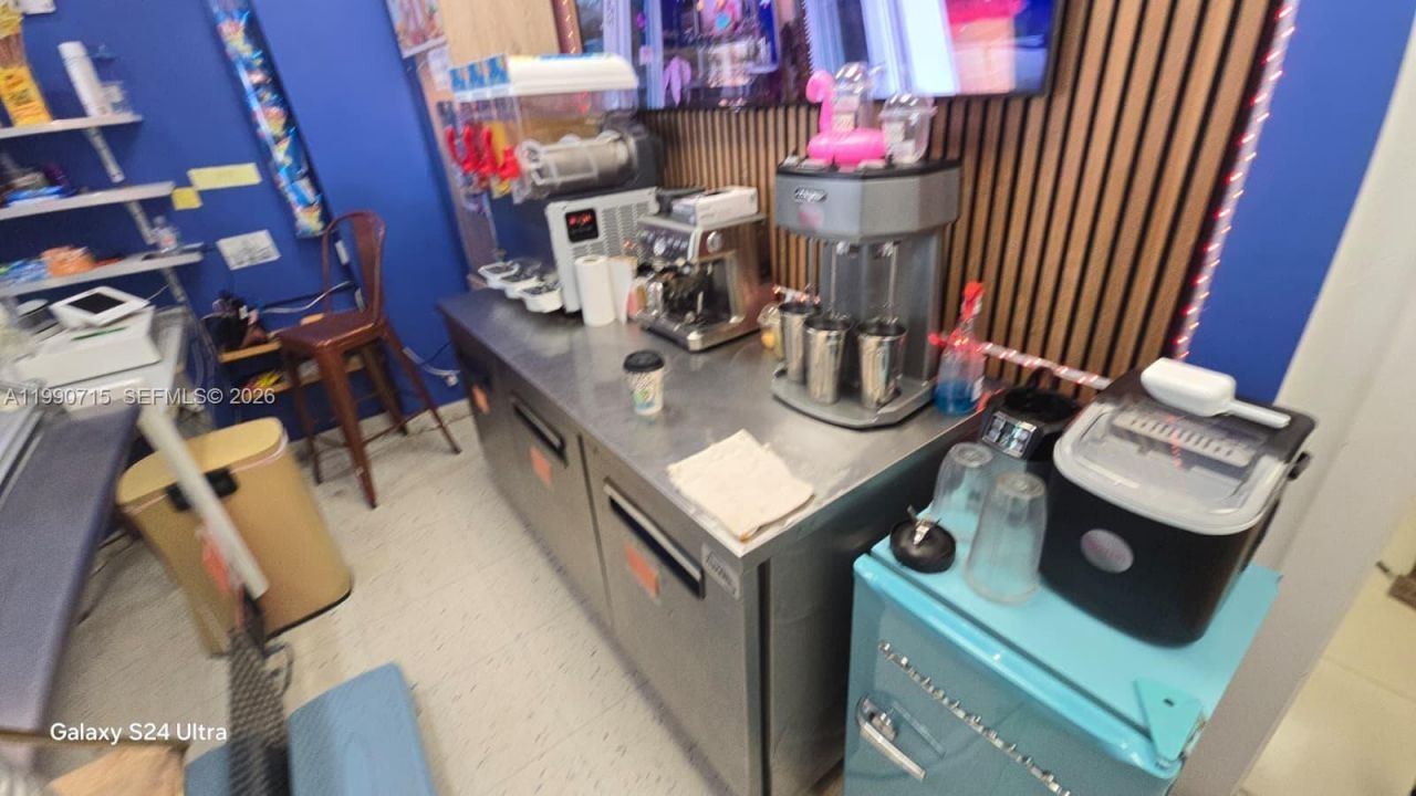 Ice Cream Shop For Sale In Miami Beach, Miami Beach, FL 33139 Photo