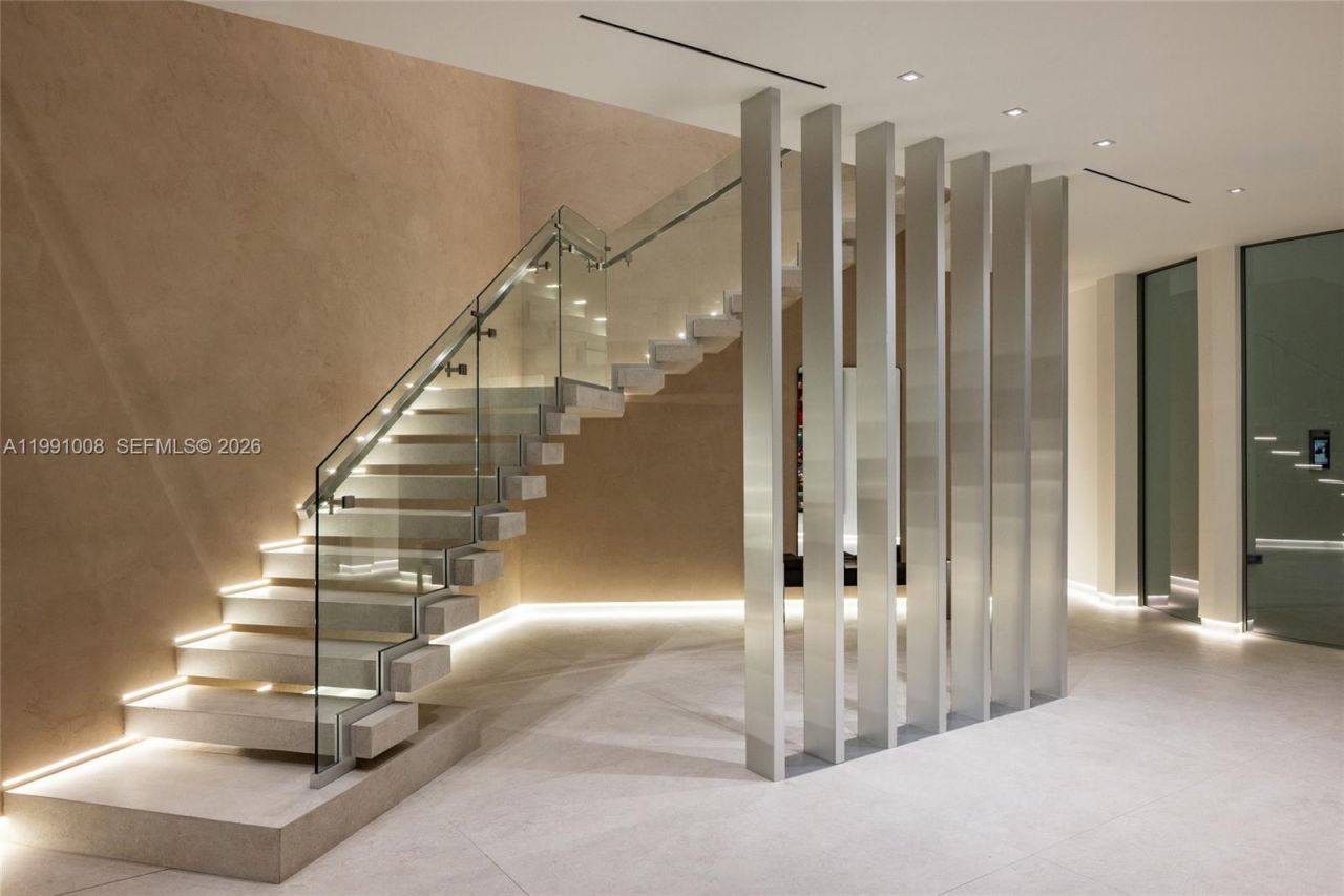 503 Palm Dr , Hallandale Beach, FL 33009 Photo