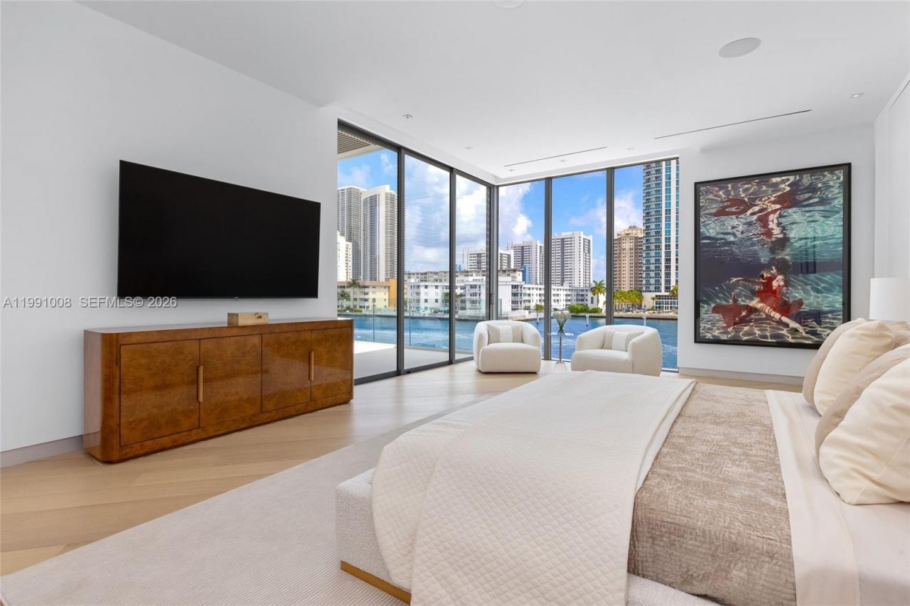 503 Palm Dr , Hallandale Beach, FL 33009 Photo