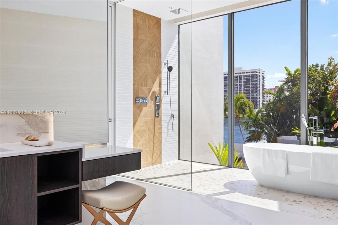 503 Palm Dr , Hallandale Beach, FL 33009 Photo