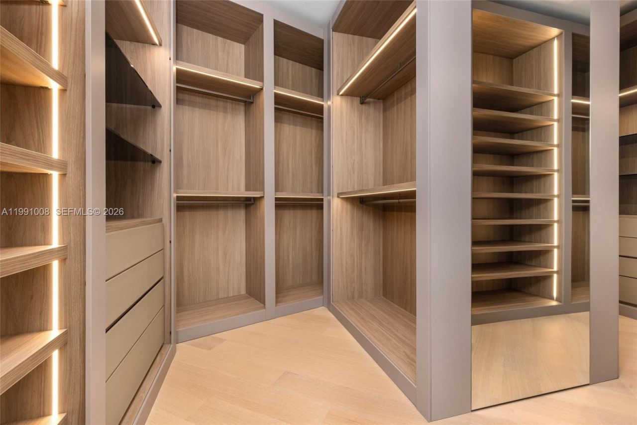 503 Palm Dr , Hallandale Beach, FL 33009 Photo