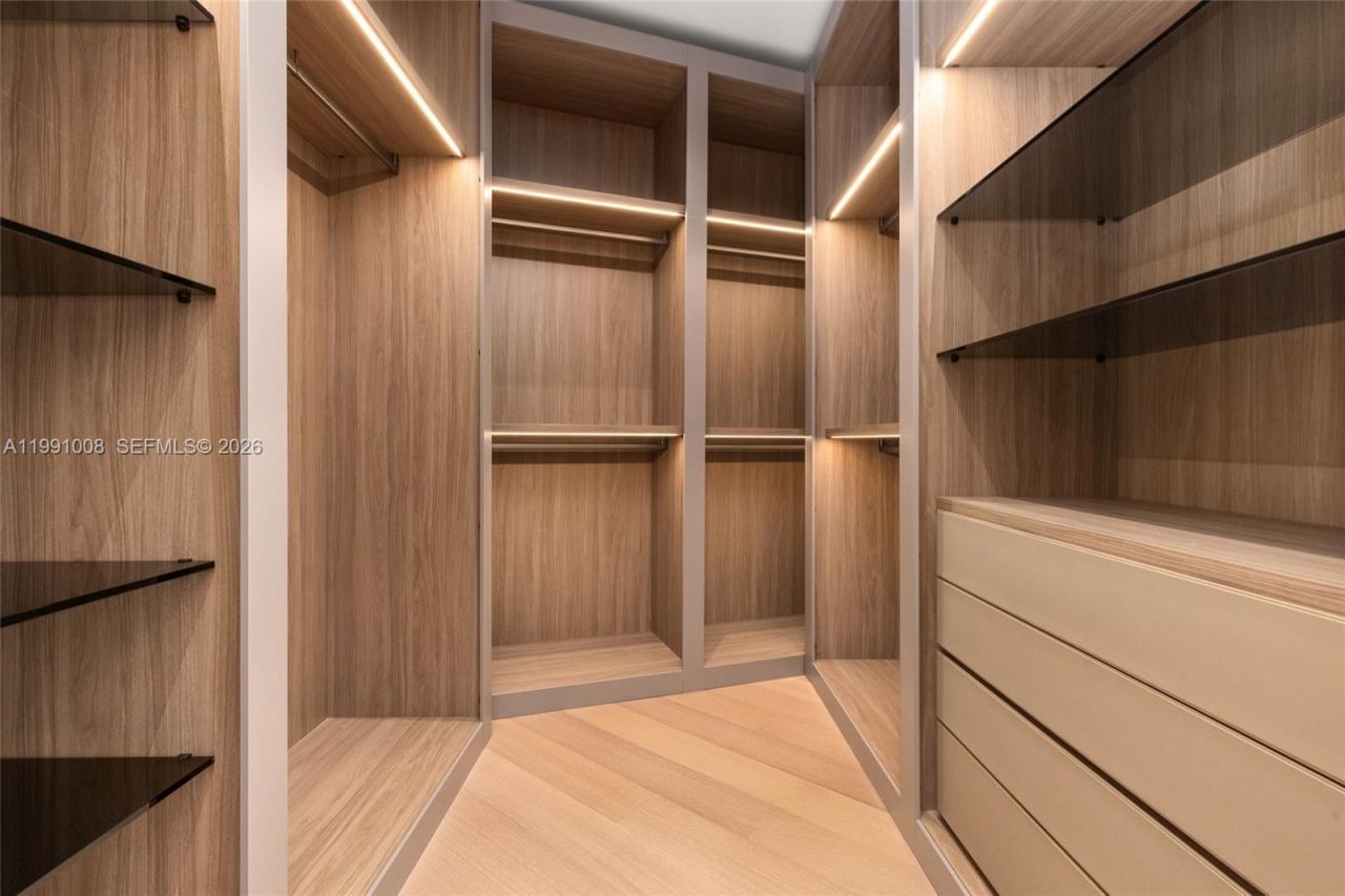 503 Palm Dr , Hallandale Beach, FL 33009 Photo