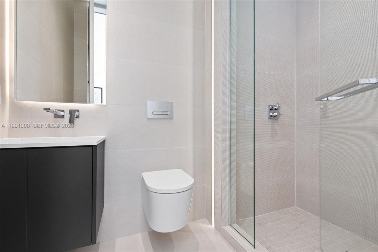 503 Palm Dr , Hallandale Beach, FL 33009 Photo