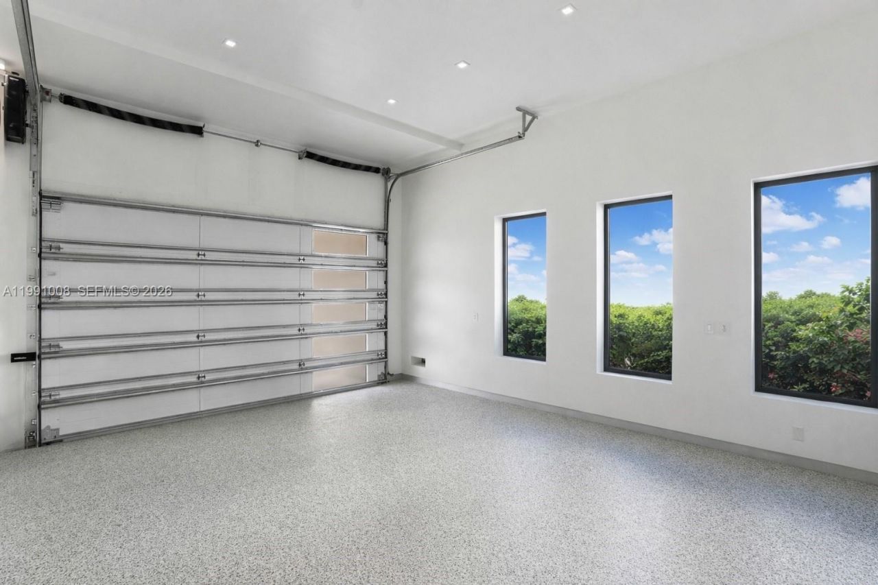 503 Palm Dr , Hallandale Beach, FL 33009 Photo