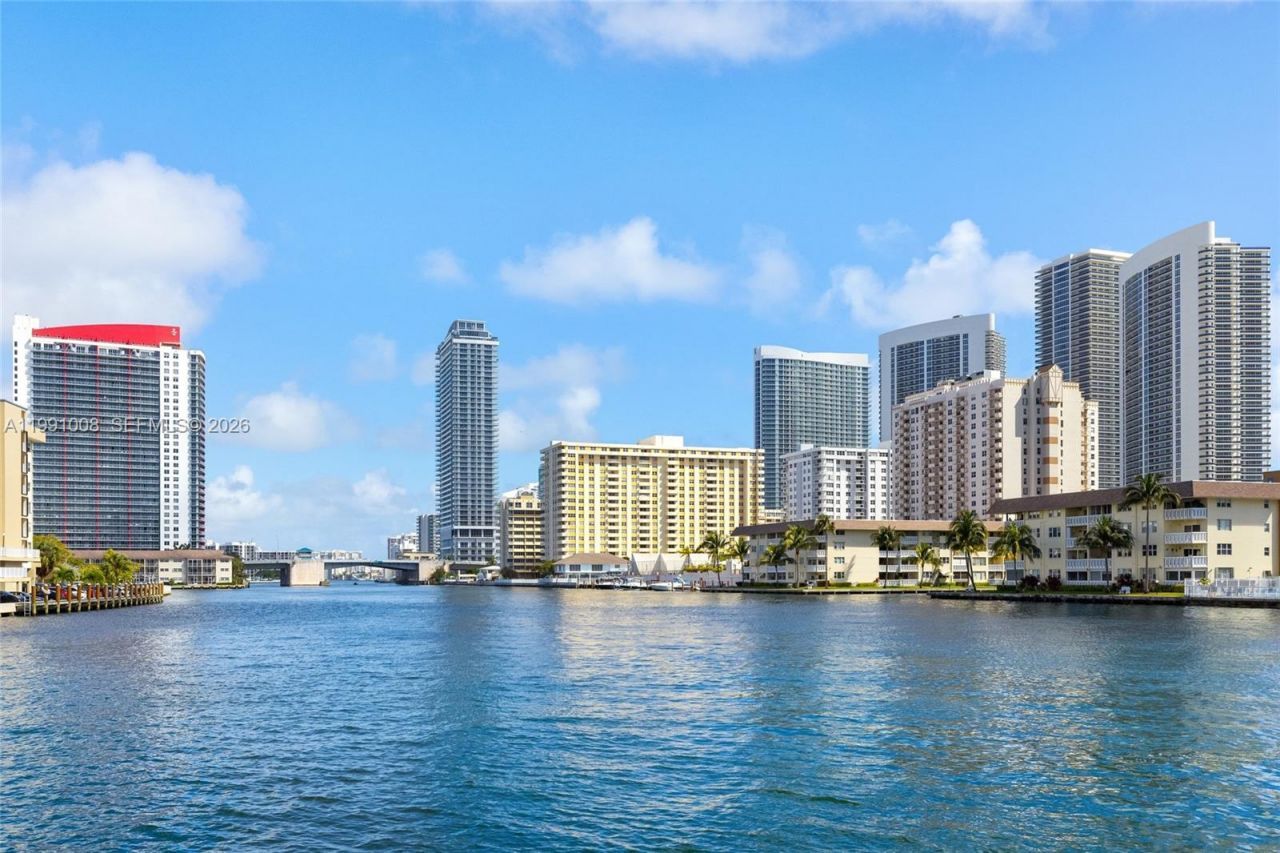 503 Palm Dr , Hallandale Beach, FL 33009 Photo