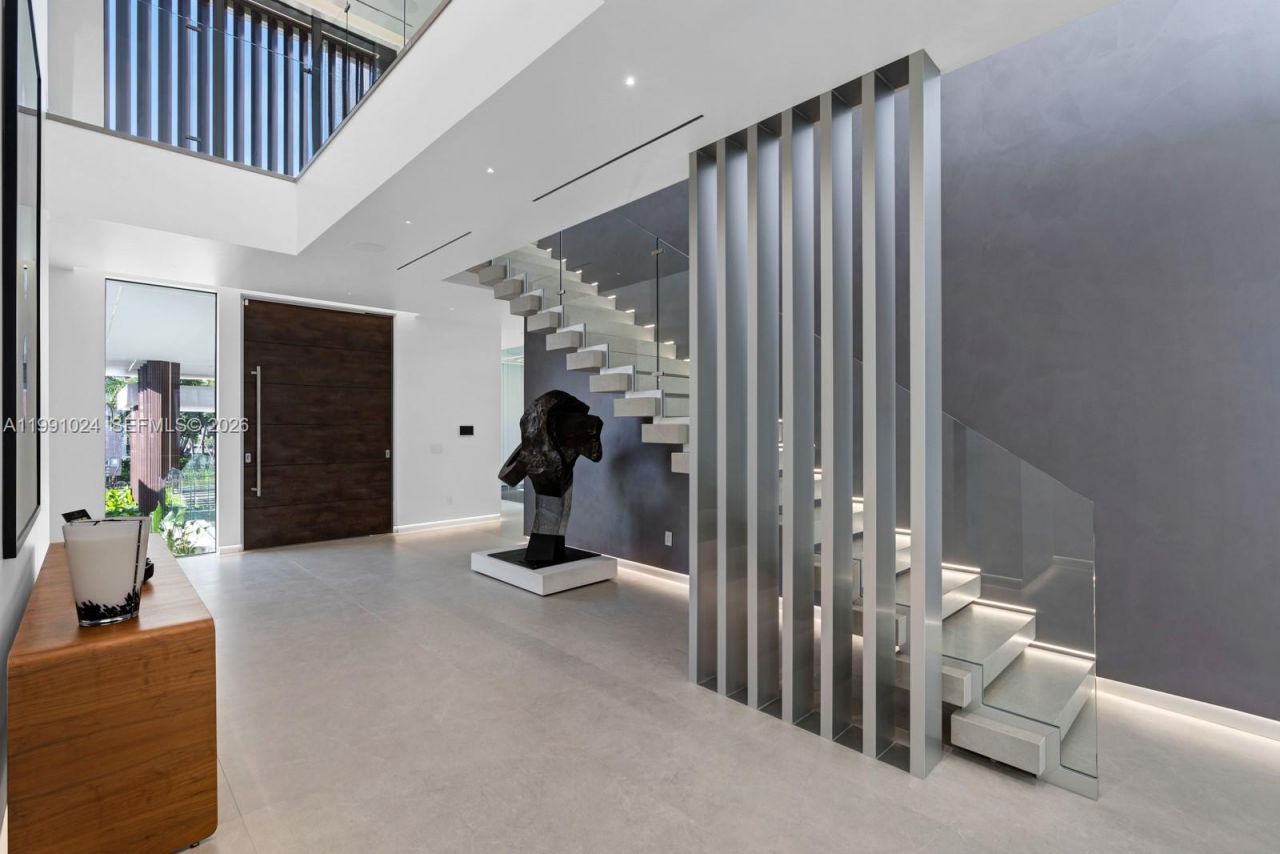 501 Palm Dr , Hallandale Beach, FL 33009 Photo