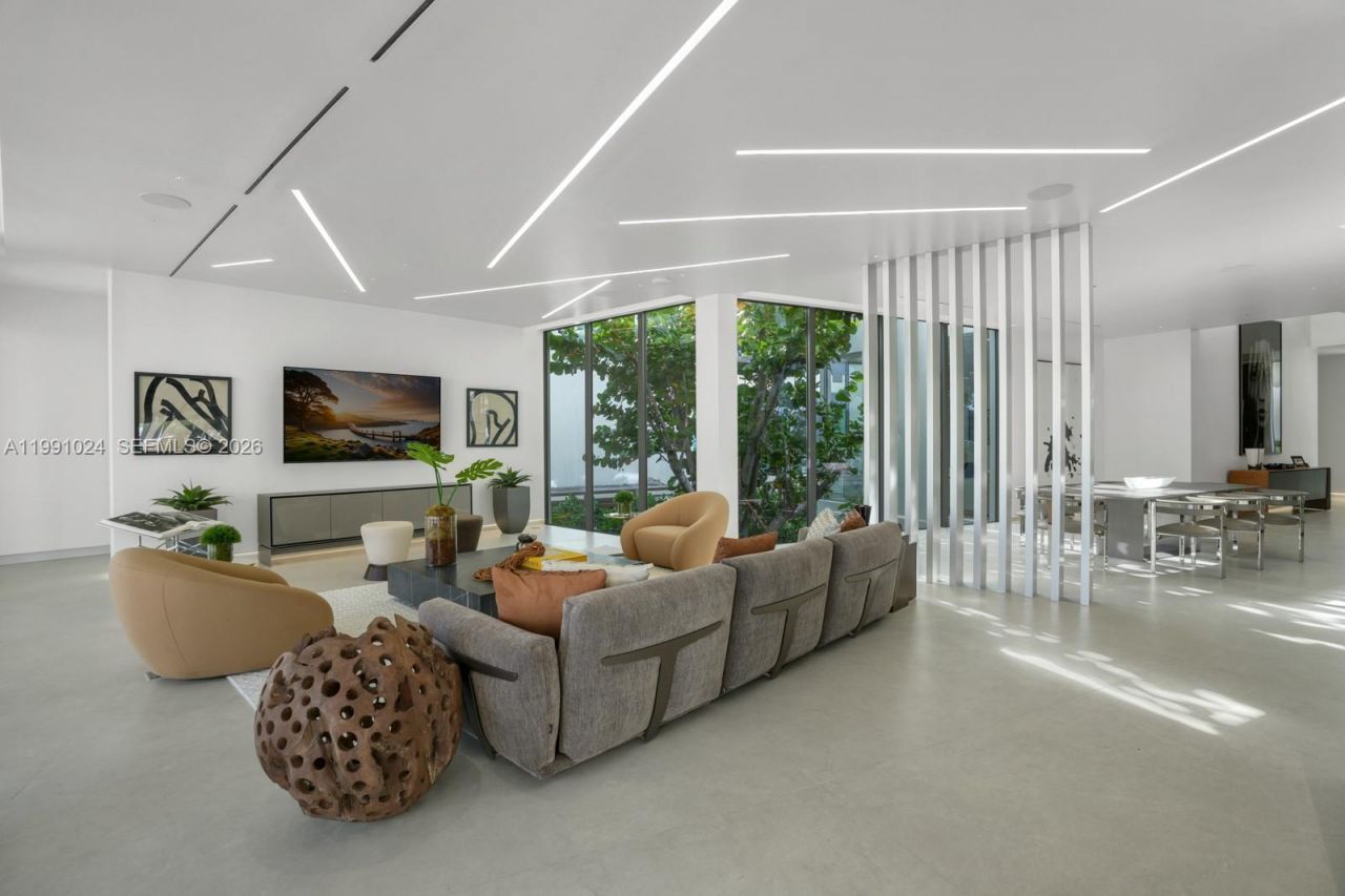 501 Palm Dr , Hallandale Beach, FL 33009 Photo