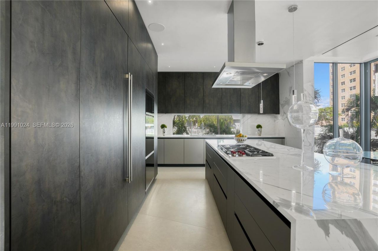 501 Palm Dr , Hallandale Beach, FL 33009 Photo