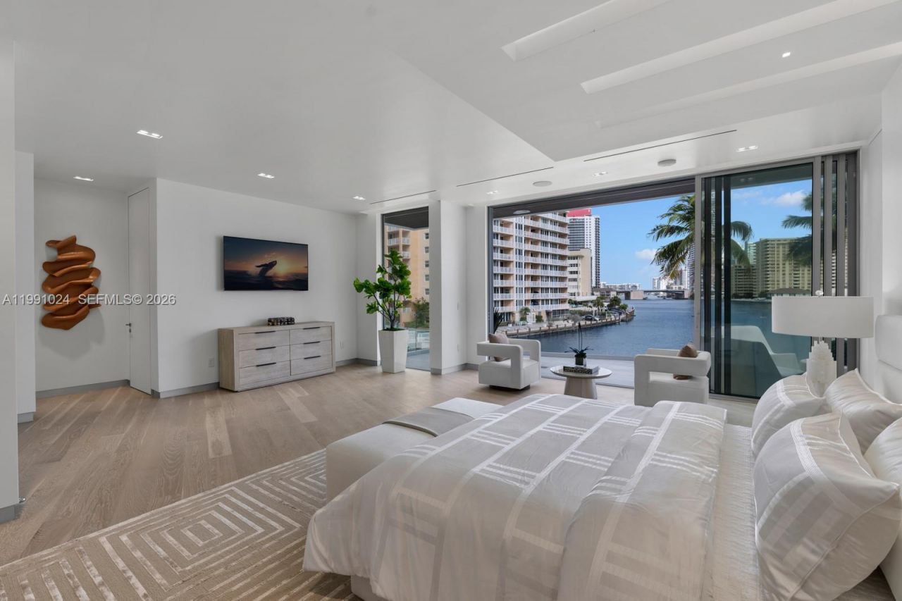 501 Palm Dr , Hallandale Beach, FL 33009 Photo