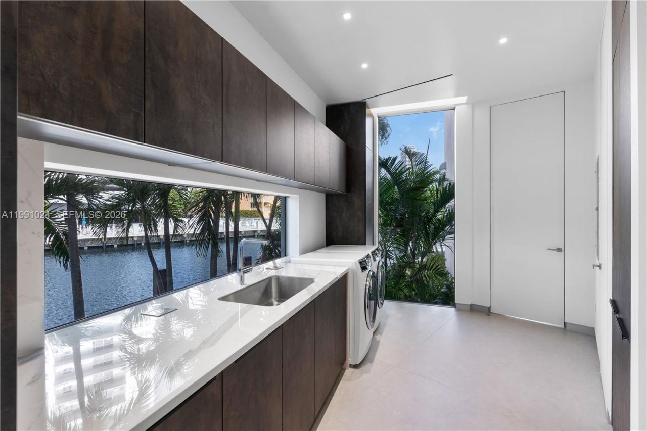 501 Palm Dr , Hallandale Beach, FL 33009 Photo