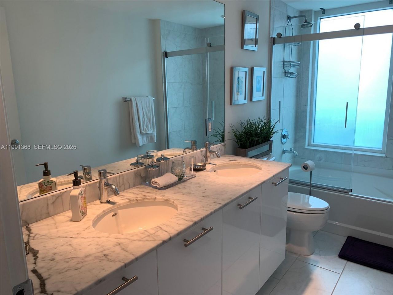 950 Brickell Bay Drive , Unit 1900, Miami, FL 33131 Photo