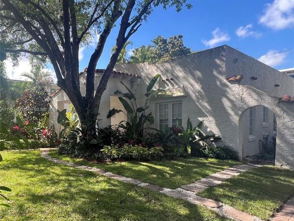 1109 Almeria Ave, Coral Gables, FL 33134