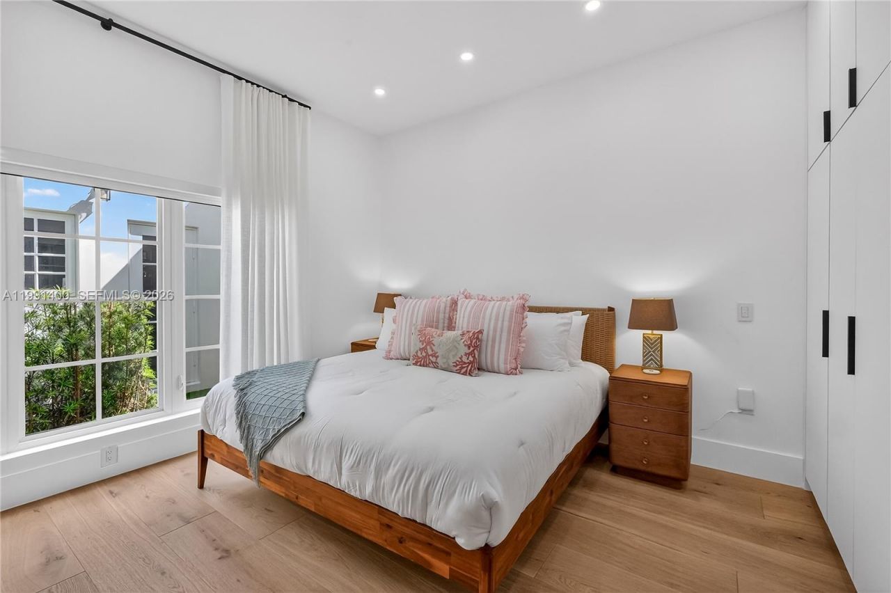 1109 Almeria Ave, Coral Gables, FL 33134 Photo