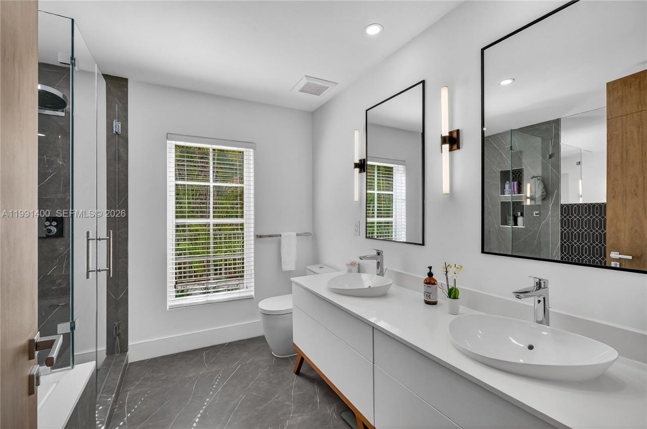 1109 Almeria Ave, Coral Gables, FL 33134 Photo