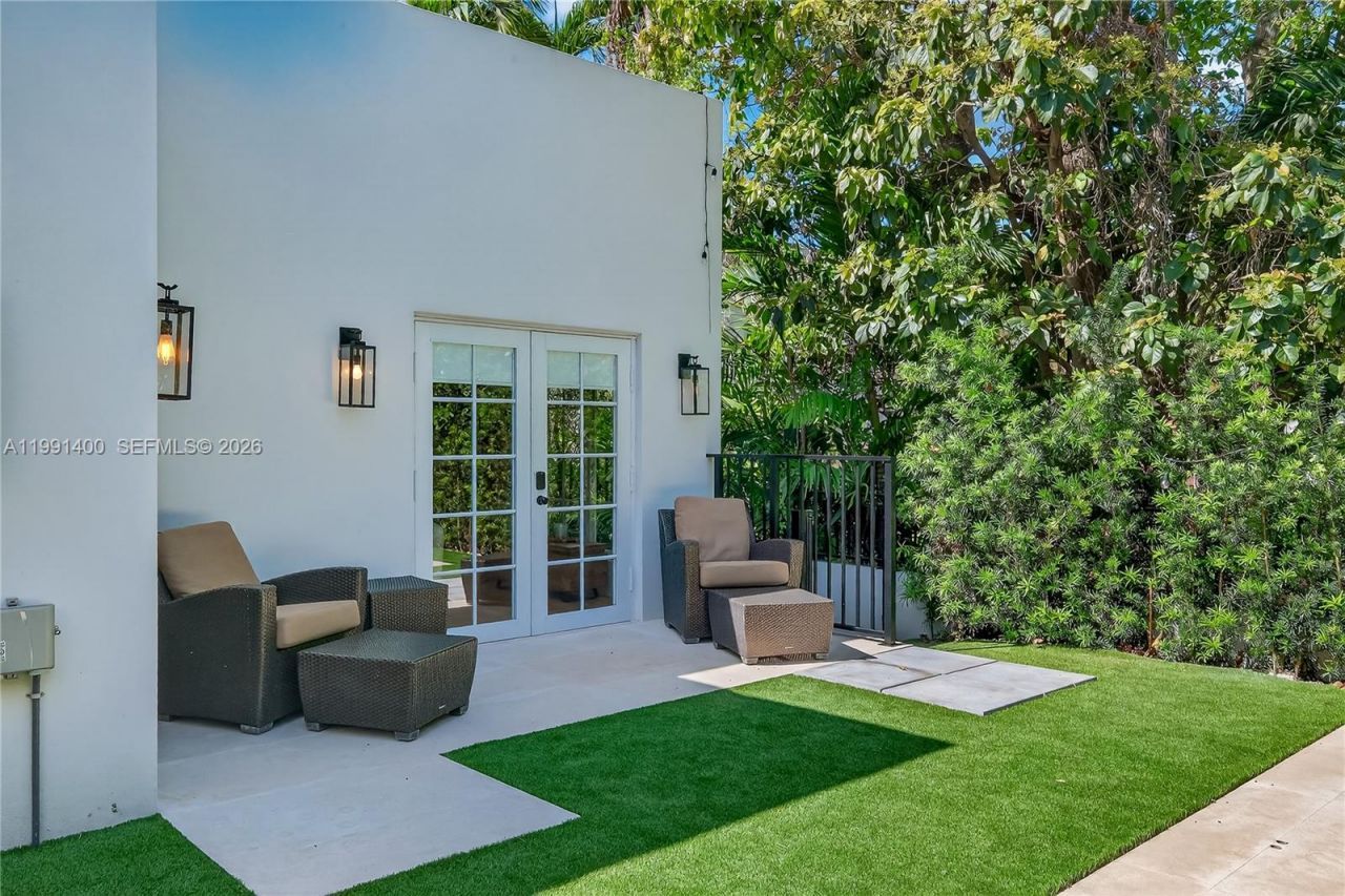 1109 Almeria Ave, Coral Gables, FL 33134 Photo