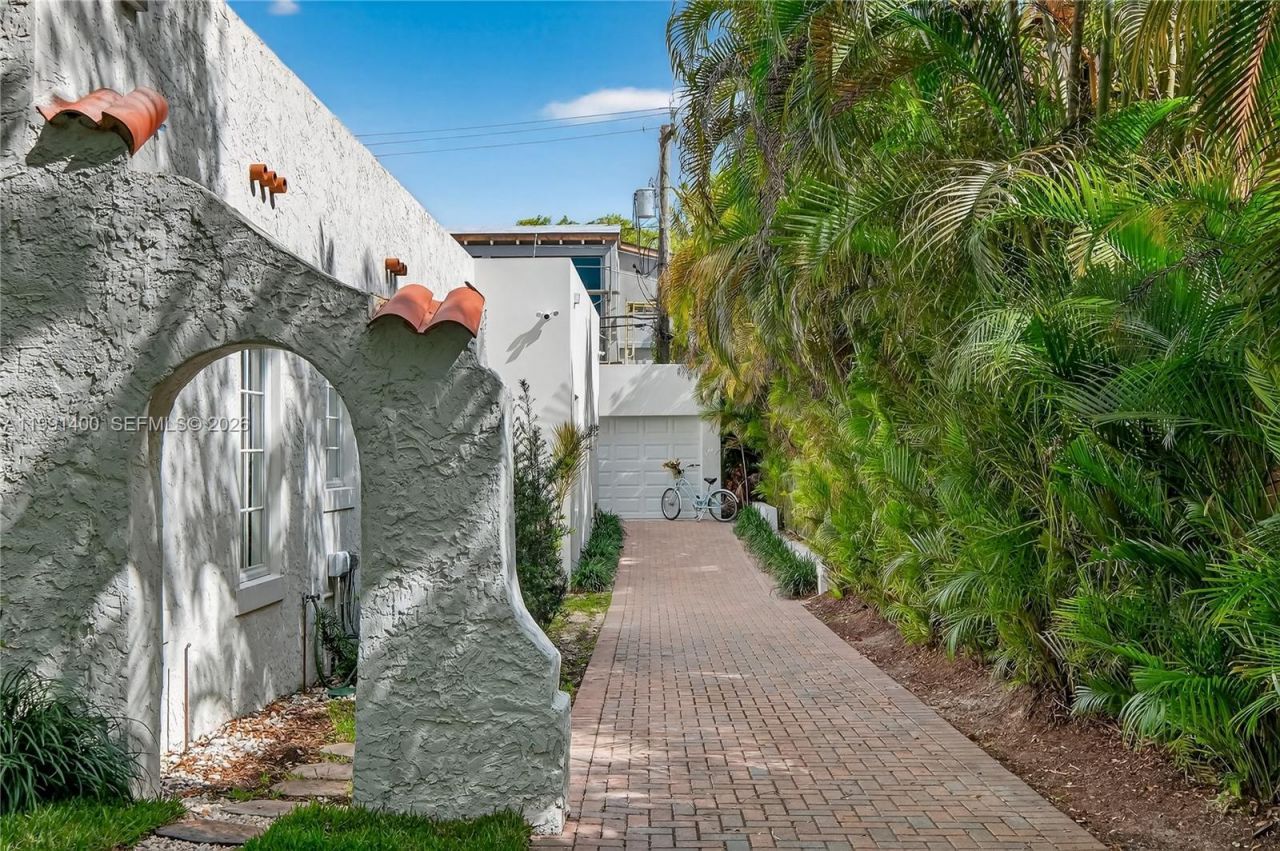 1109 Almeria Ave, Coral Gables, FL 33134 Photo