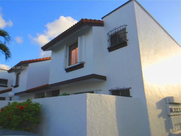 1221 SW 124th Ct, Unit 26-E, Miami, FL 33184