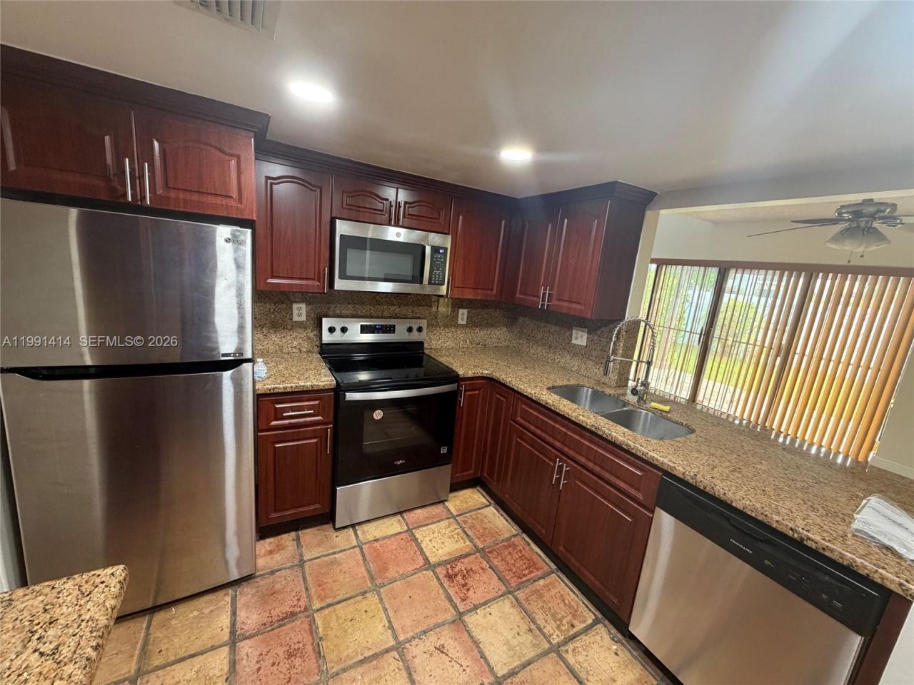 1221 SW 124th Ct, Unit 26-E, Miami, FL 33184 Photo