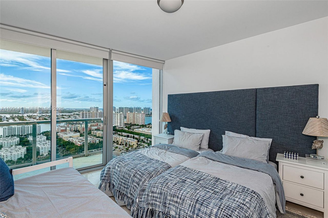 17001 Collins Ave , Unit 3101, Sunny Isles Beach, FL 33160 Photo