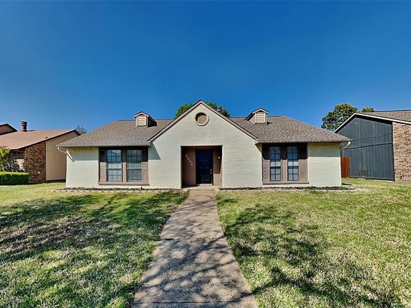 2804 Edinburg Lane, Flower Mound, TX 75028