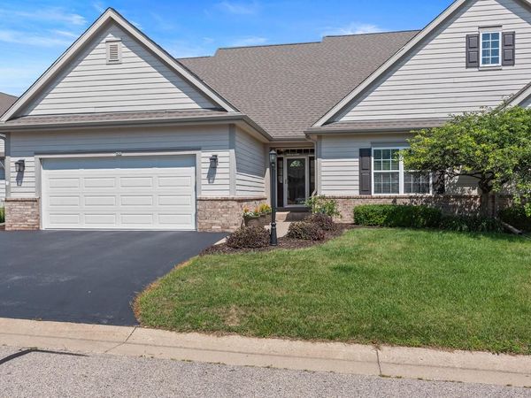 420 Cobblestone COURT, Slinger, WI 53086