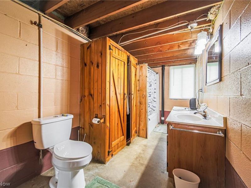 8919 Township Road 566, Holmesville, OH 44633 Photo 16