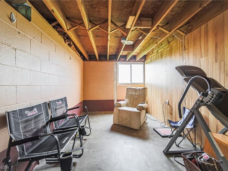 8919 Township Road 566, Holmesville, OH 44633 Photo 10