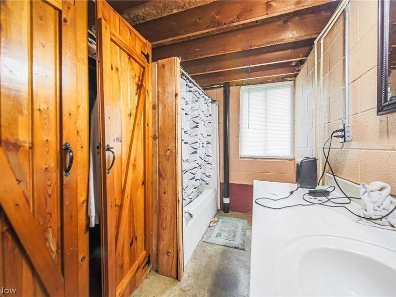 8919 Township Road 566, Holmesville, OH 44633 Photo 17