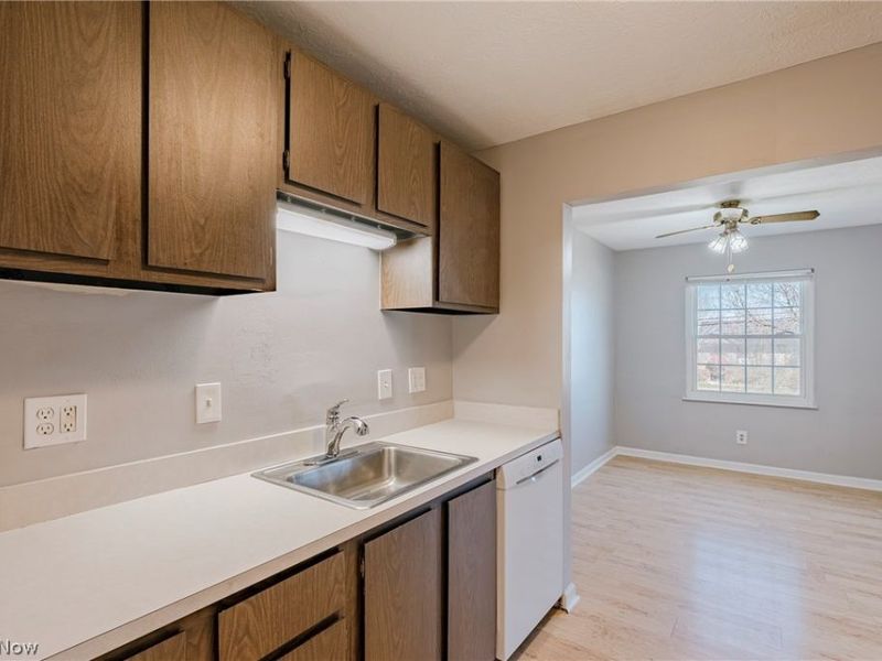 10790 Ravenna Road, Unit 201, Twinsburg, OH 44087 Photo 10