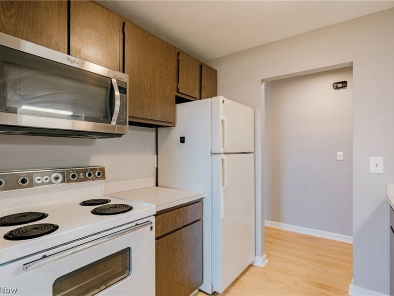 10790 Ravenna Road, Unit 201, Twinsburg, OH 44087 Photo 8