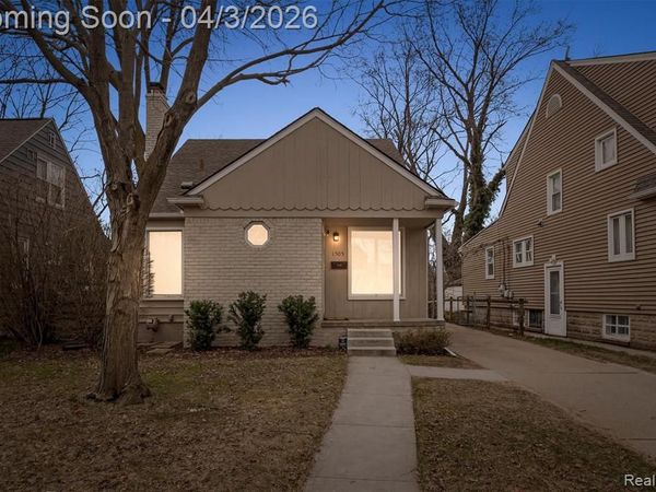 1505 N Altadena Avenue, Royal Oak Twp, MI 48067
