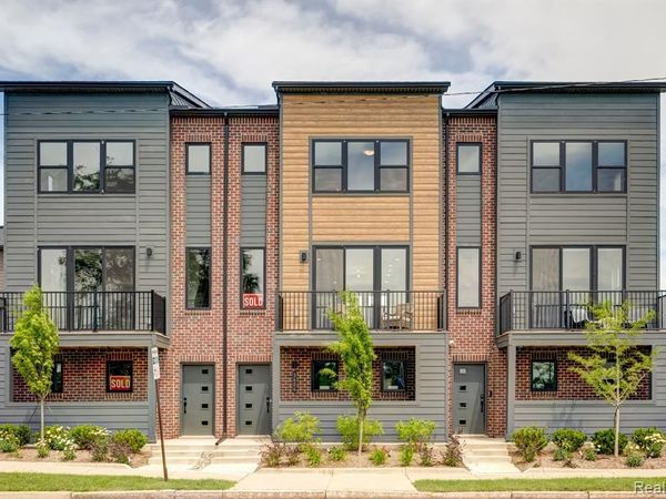 3668 TRUMBULL Street, Detroit, MI 48208