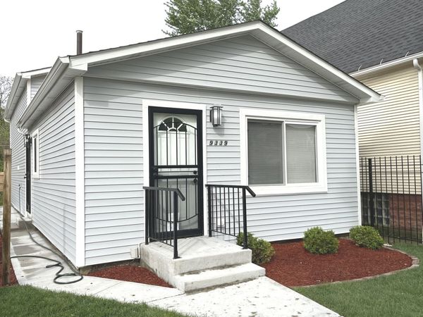 9339 S Burnside Avenue, Chicago, IL 60619