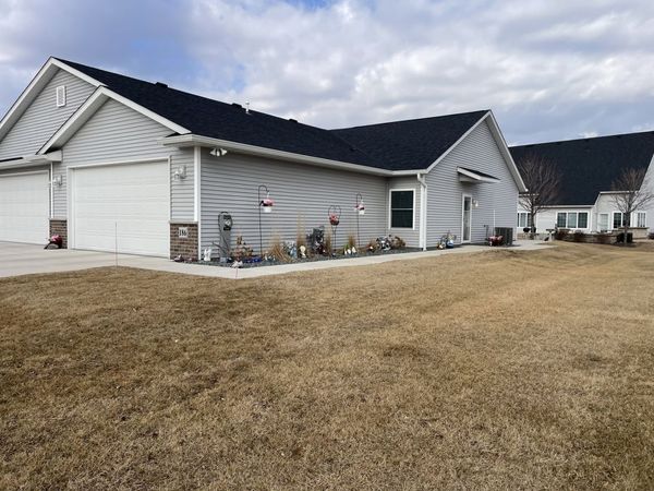 Unit 186, East Moline, IL 61244