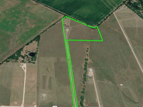8821 County Road 133, Burlington, TX 76519