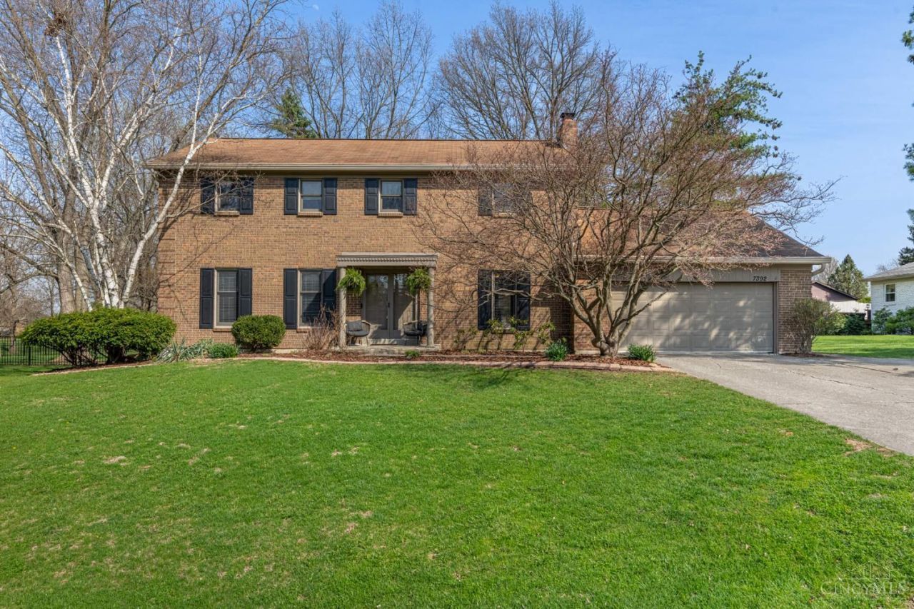 7392 Chinook Drive, West Chester, OH 45069 Main Photo