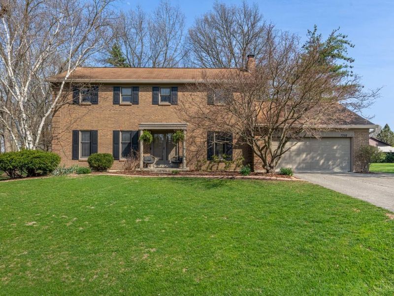 7392 Chinook Drive, West Chester, OH 45069 Photo 1