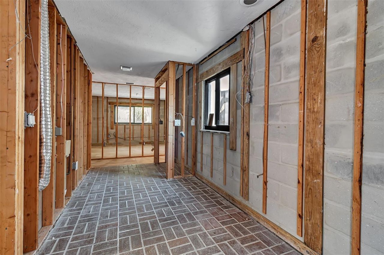 1040 Sylvan Drive, Sarasota, FL 34234 Photo