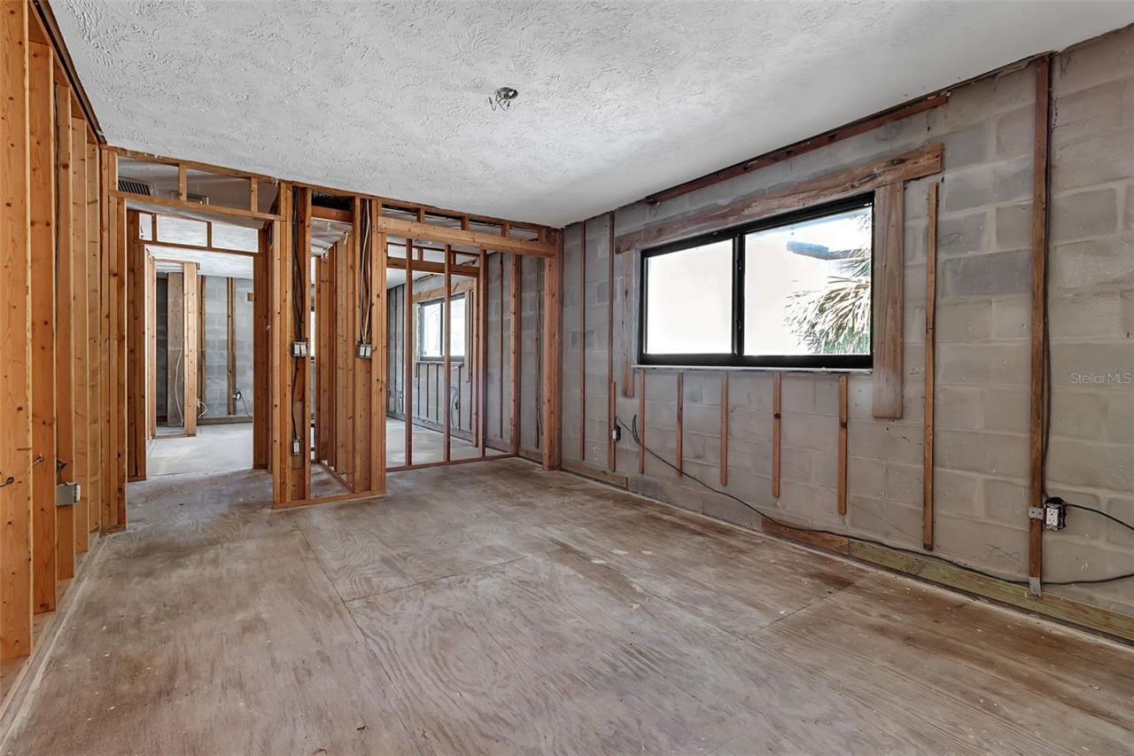 1040 Sylvan Drive, Sarasota, FL 34234 Photo