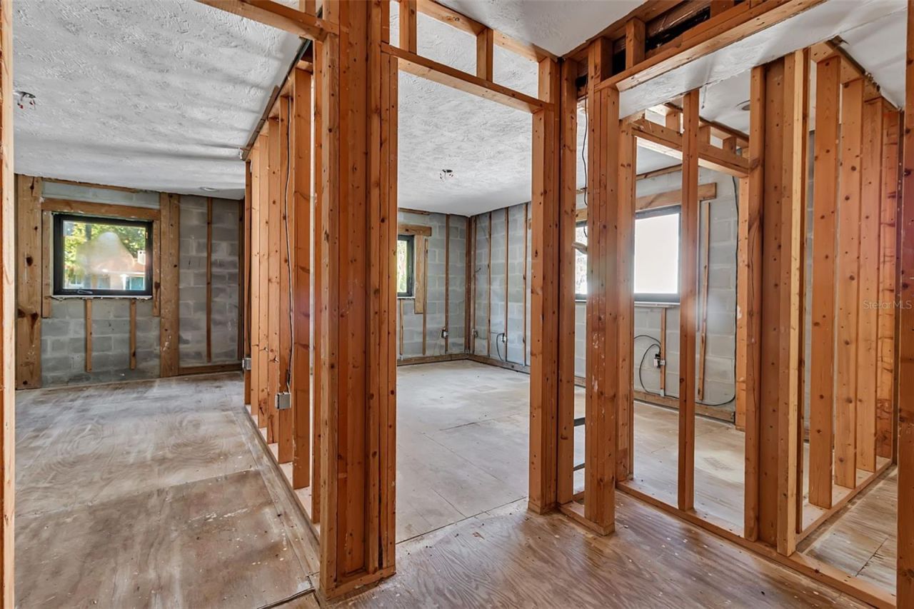 1040 Sylvan Drive, Sarasota, FL 34234 Photo