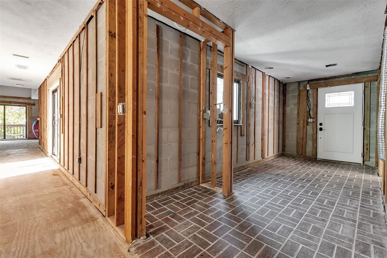 1040 Sylvan Drive, Sarasota, FL 34234 Photo