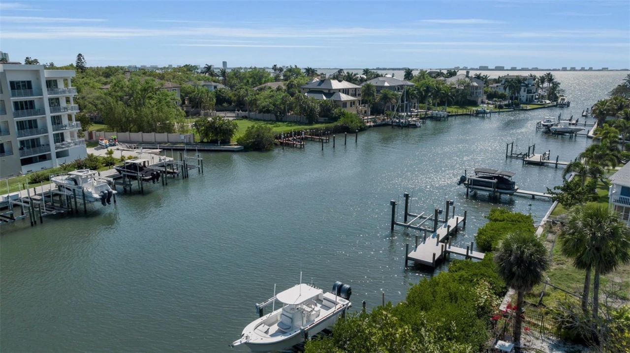 1040 Sylvan Drive, Sarasota, FL 34234 Photo