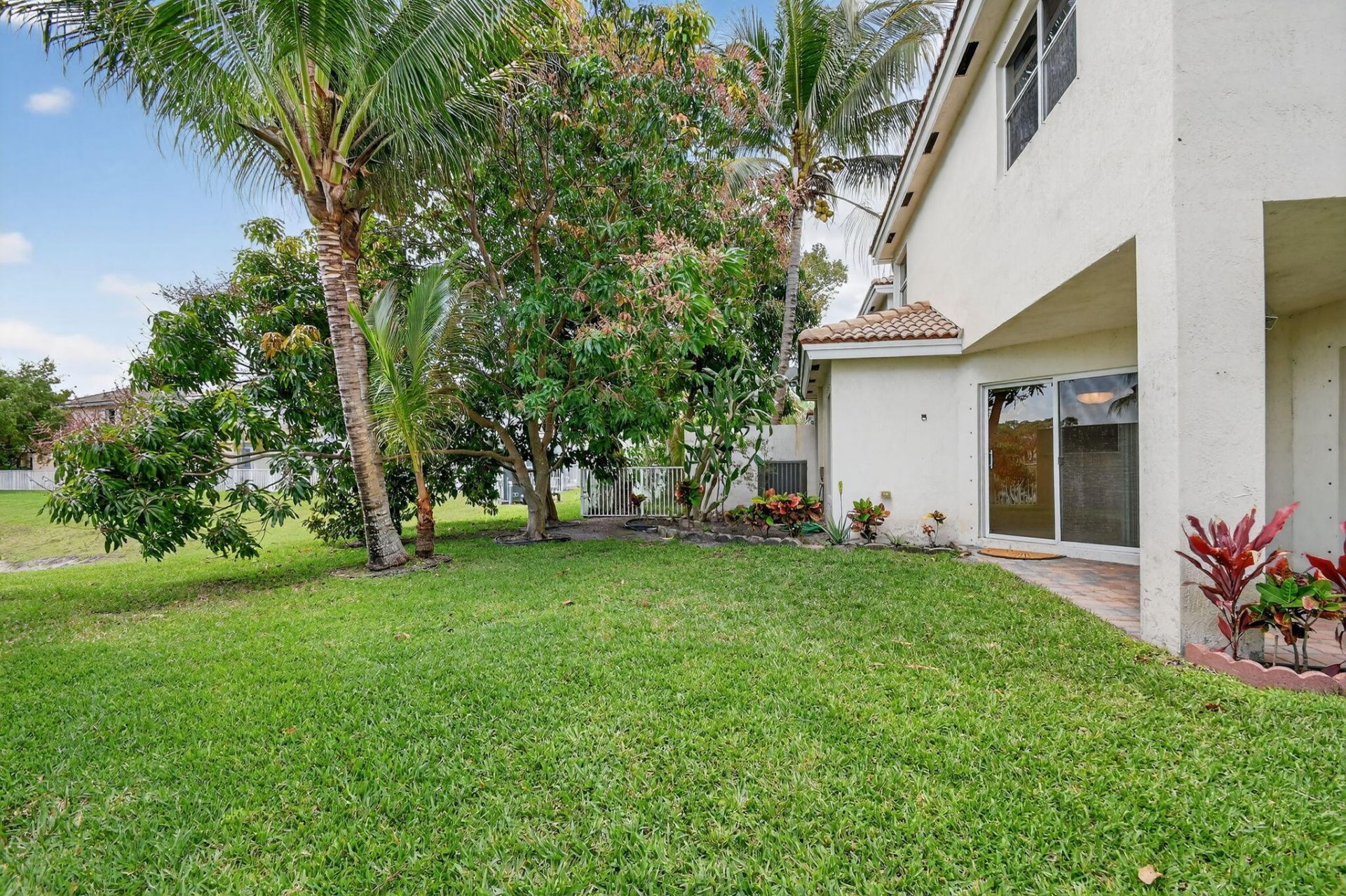 738 Perdido Heights Drive, West Palm Beach, FL 33413 Photo