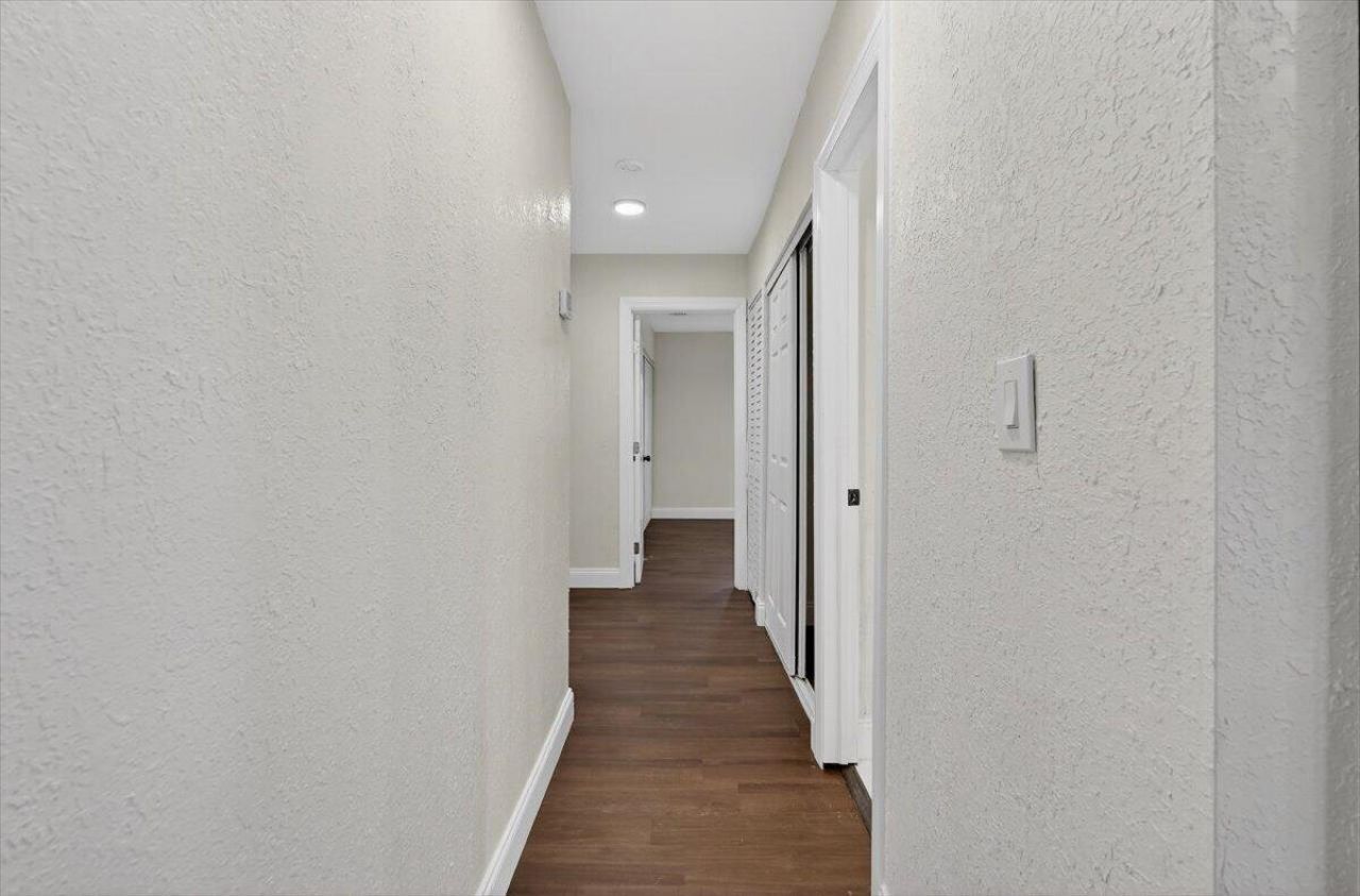 710 SW 67th Avenue, Pembroke Pines, FL 33023 Photo