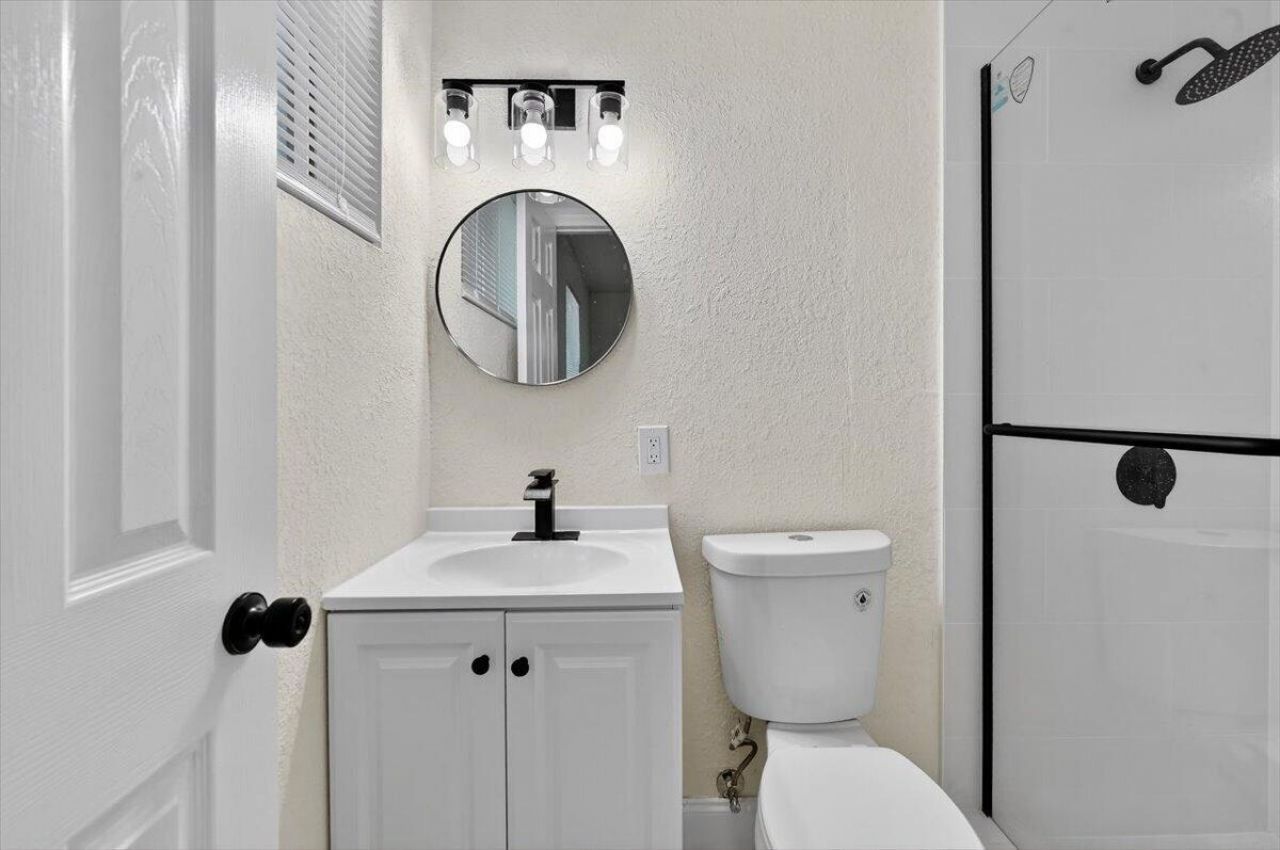 710 SW 67th Avenue, Pembroke Pines, FL 33023 Photo