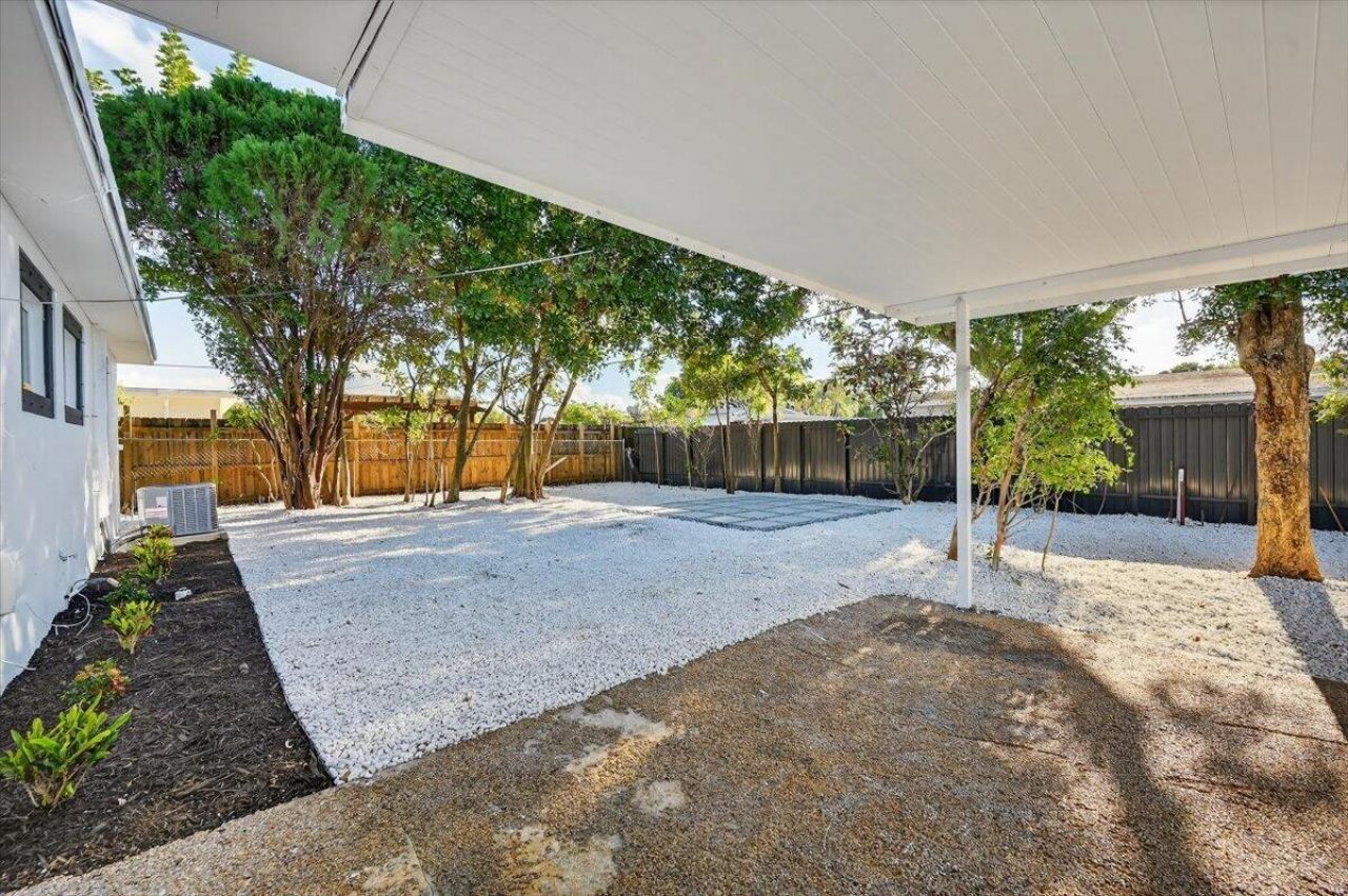 710 SW 67th Avenue, Pembroke Pines, FL 33023 Photo