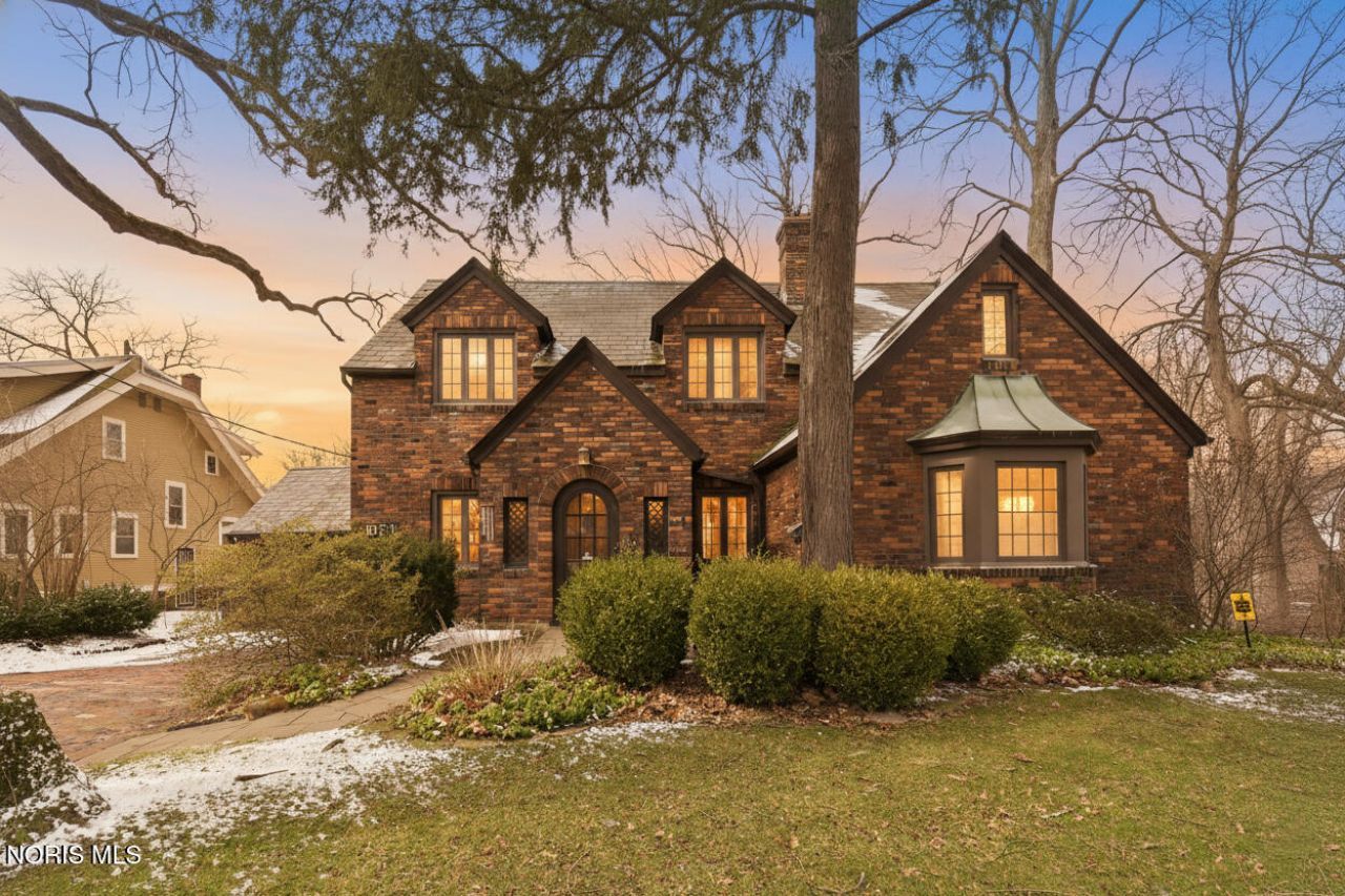 3234 Island Avenue, Toledo, OH 43614 Main Photo