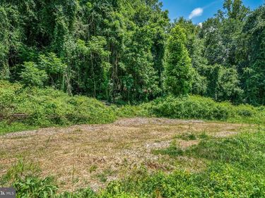 7701 LEWINSVILLE ROAD , MCLEAN, VA 22102